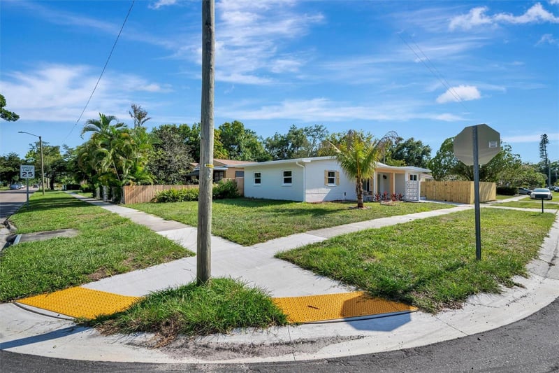 2600 40th Ave, St Petersburg, FL 33714