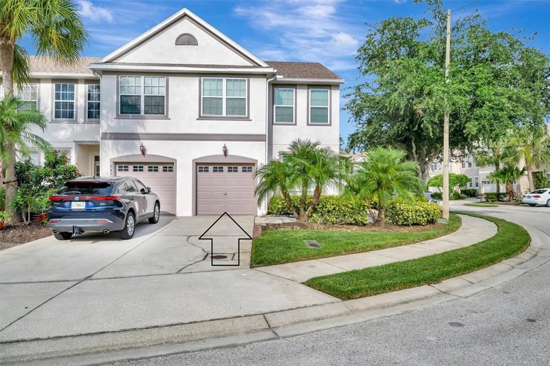 547 Black Lion Dr, St Petersburg, FL 33716