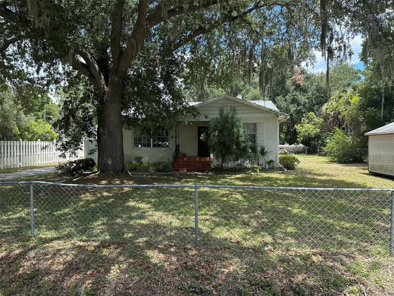 808 Johnson St, Plant City, FL 33563