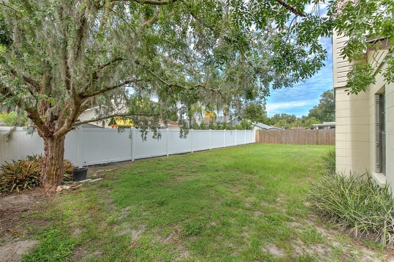 2315 Southern Lites Ave, Lutz, FL 33549