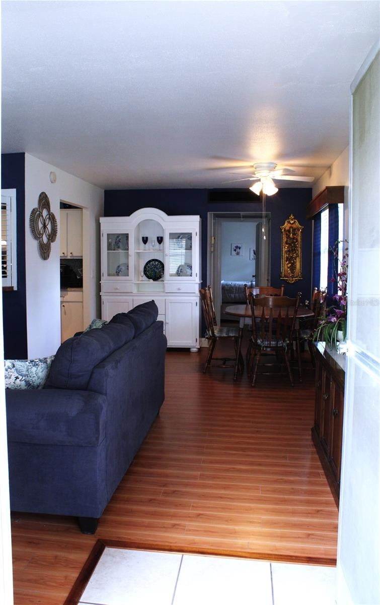 1802 Bedford Ter #186, Sun City Center, FL 33573