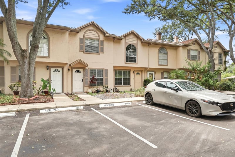 2209 Fletchers Point Cir, Tampa, FL 33613
