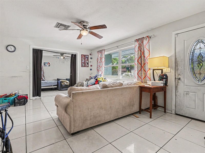 415 Oakmount Rd, Clearwater, FL 33765