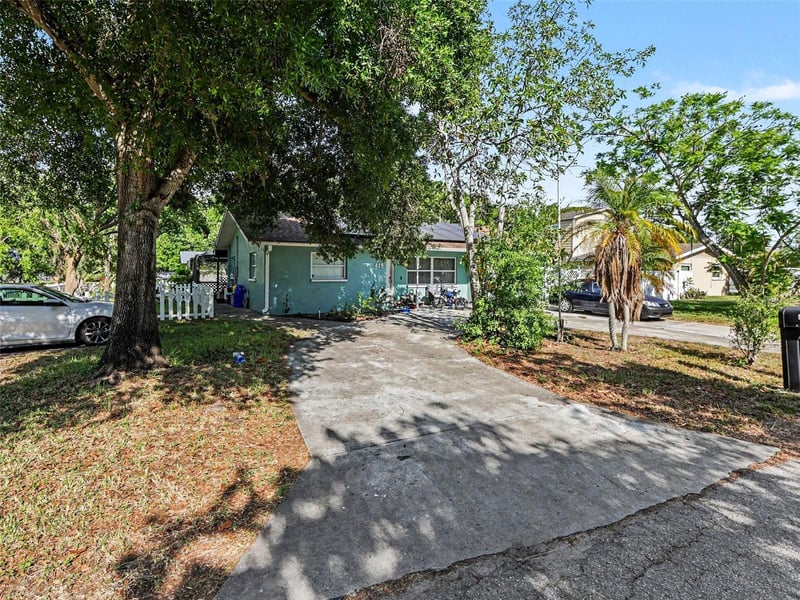 415 Oakmount Rd, Clearwater, FL 33765
