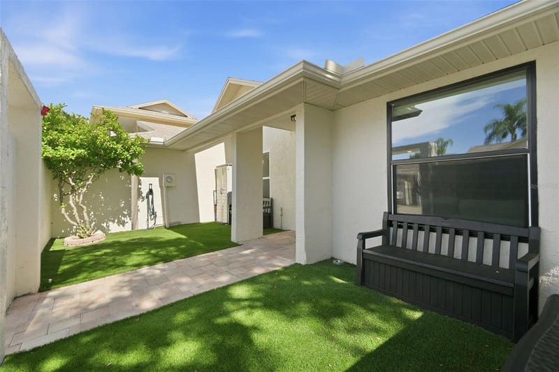 124 Colony South Dr, Tarpon Springs, FL 34689
