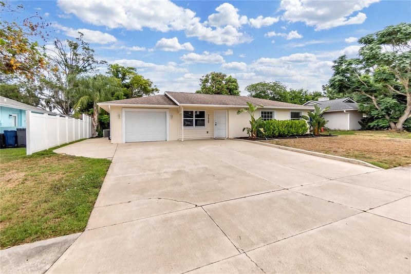 3420 29th Street Ct, Bradenton, FL 34208