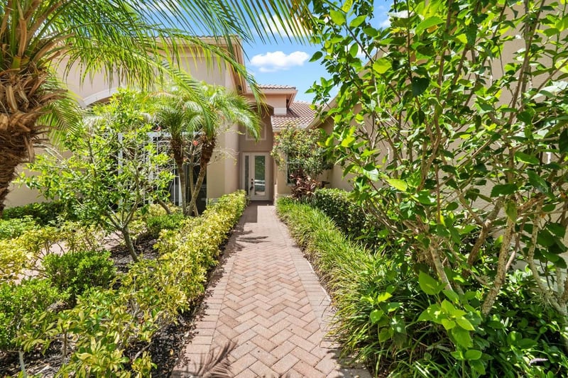 15665 Aurora Lake Cir, Wimauma, FL 33598