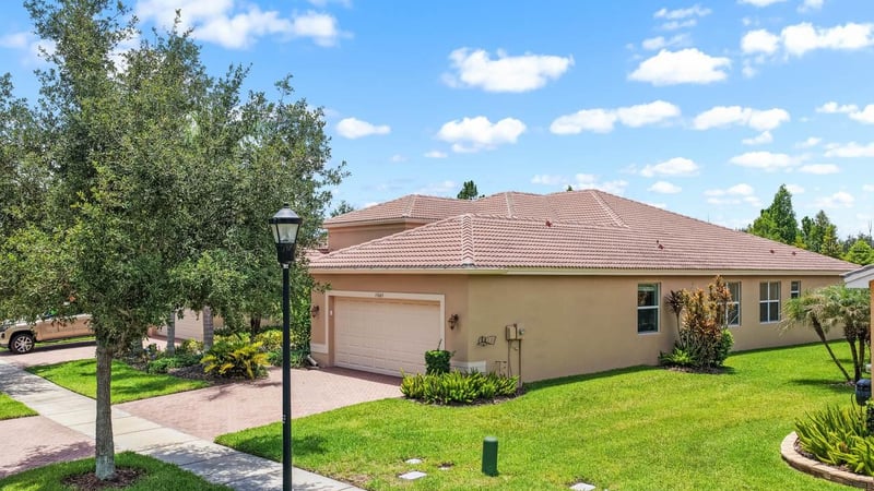 15665 Aurora Lake Cir, Wimauma, FL 33598