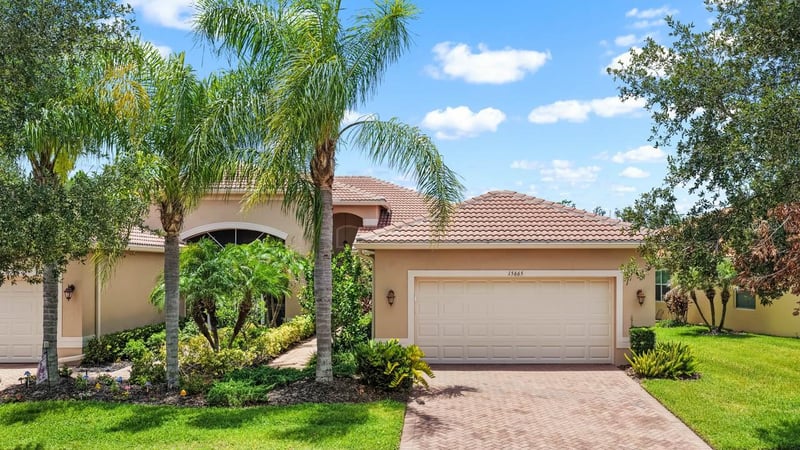 15665 Aurora Lake Cir, Wimauma, FL 33598