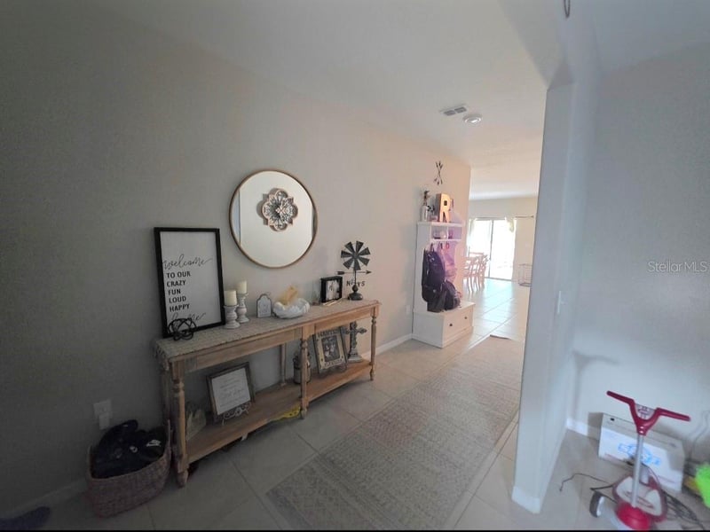1561 Flower Dust Dr, Ruskin, FL 33570