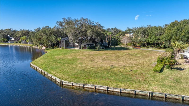 814 Taray De Avila, Tampa, FL 33613