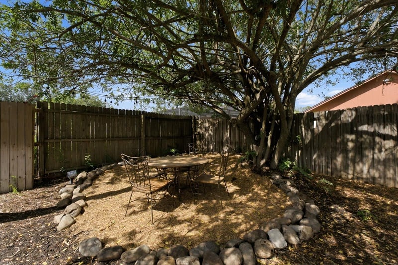 1512 Bay View St, Tarpon Springs, FL 34689