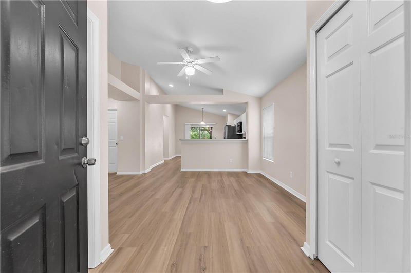 11920 Whisper Creek Dr, Riverview, FL 33569