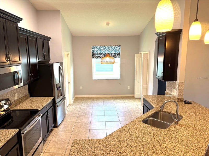 12005 Rambling Stream Dr, Riverview, FL 33569