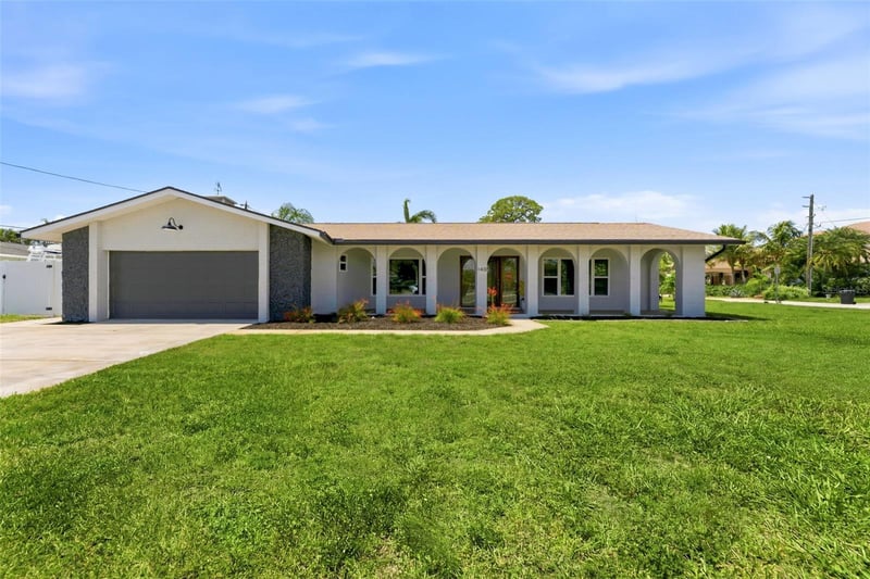 140 88 Th Ave, St Petersburg, FL 33702