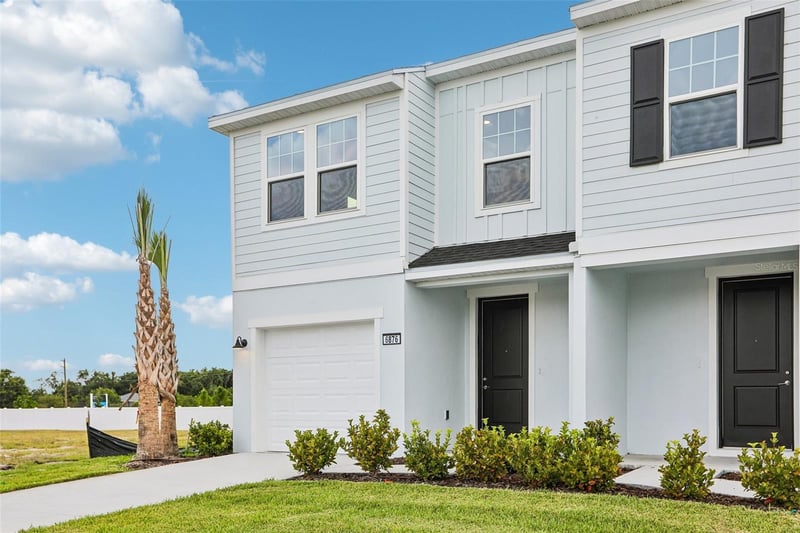 6876 Holcombe Down Dr, Zephyrhills, FL 33541