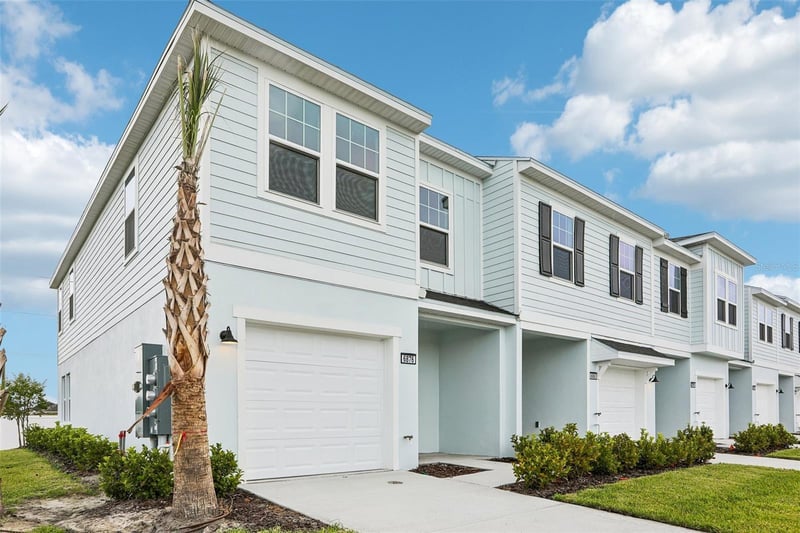 6876 Holcombe Down Dr, Zephyrhills, FL 33541