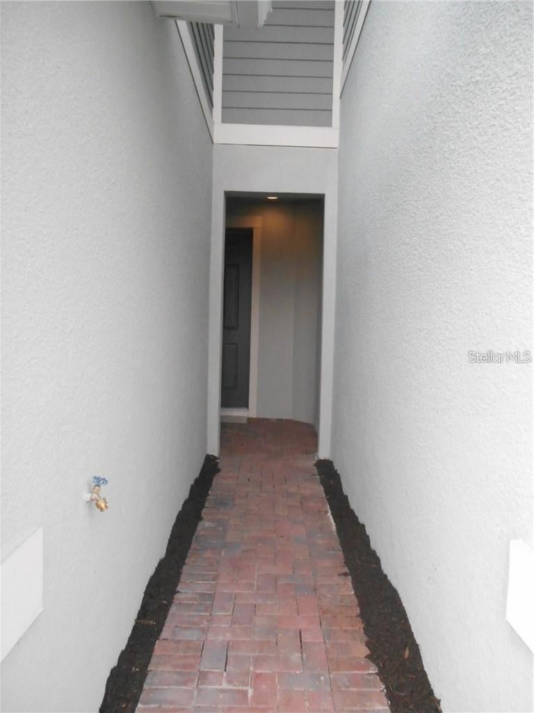 6344 Camino Dr, Apollo Beach, FL 33572