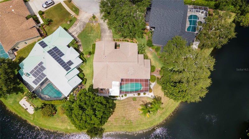 8390 Meadow Brook Dr, Seminole, FL 33777
