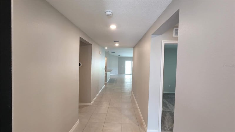 9938 Mesic Woods Ave, Seffner, FL 33584