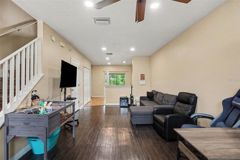 6236 Osprey Lake Cir, Riverview, FL 33578