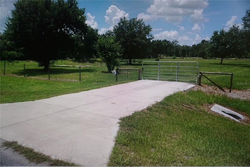 40906 11th Ave, Myakka City, FL 34251