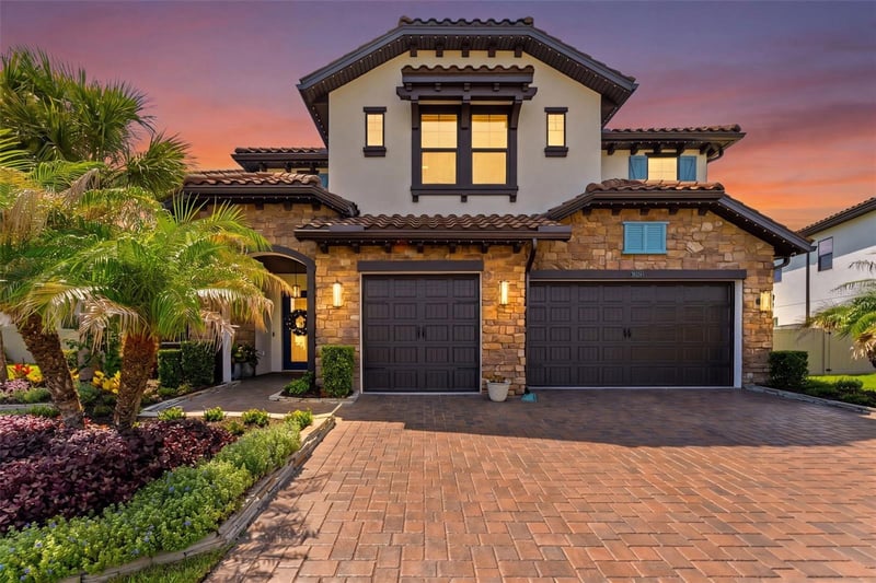 28524 Picana Ln, Wesley Chapel, FL 33543