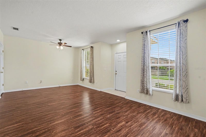 30153 Barnaby Ln, Wesley Chapel, FL 33543