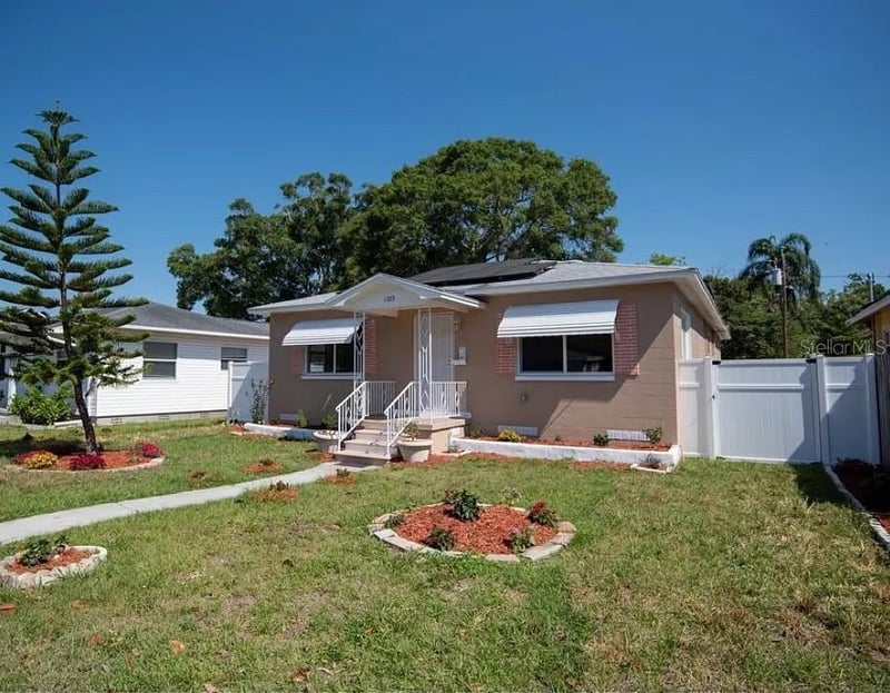 1329 34th Ave, St Petersburg, FL 33704