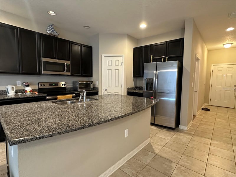 7089 Woodchase Glen Dr, Riverview, FL 33578