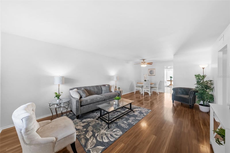 5095 Bay St #114, St Petersburg, FL 33703
