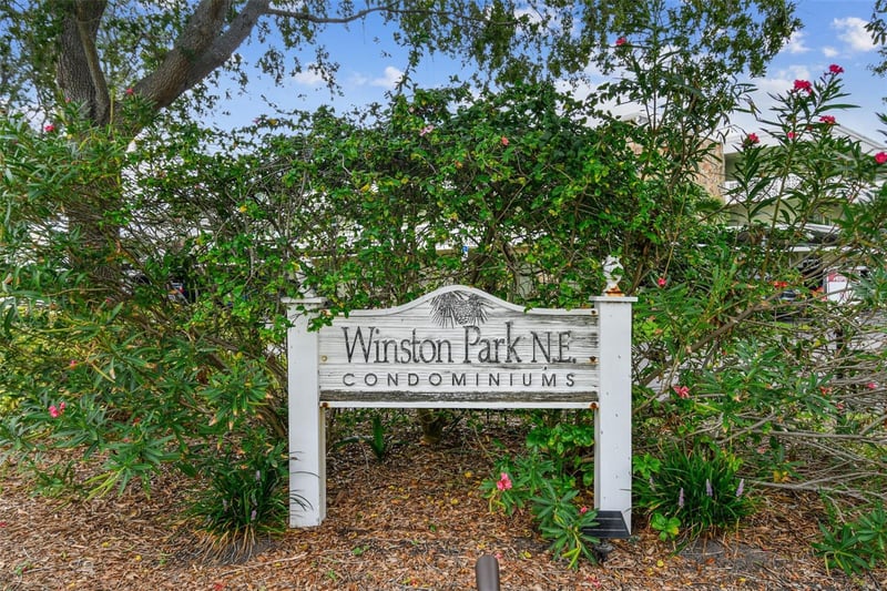 5095 Bay St #114, St Petersburg, FL 33703