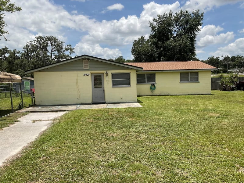37820 Crystal Way, Dade City, FL 33523