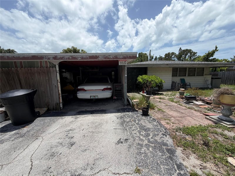 6710 Mango Ave, St Petersburg, FL 33707
