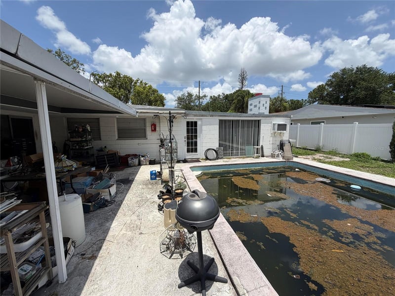 6710 Mango Ave, St Petersburg, FL 33707