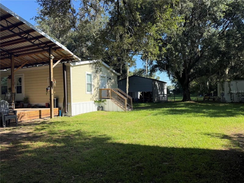4920 Knights Griffin Rd, Plant City, FL 33565