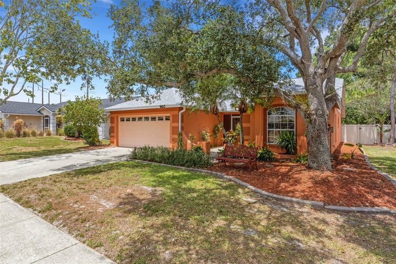 907 50th St, Bradenton, FL 34208