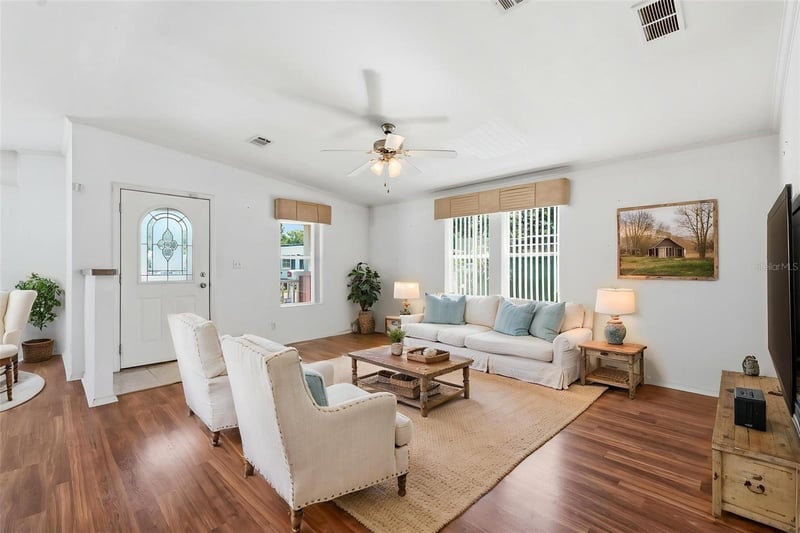 39206 Flora Ave, Zephyrhills, FL 33542