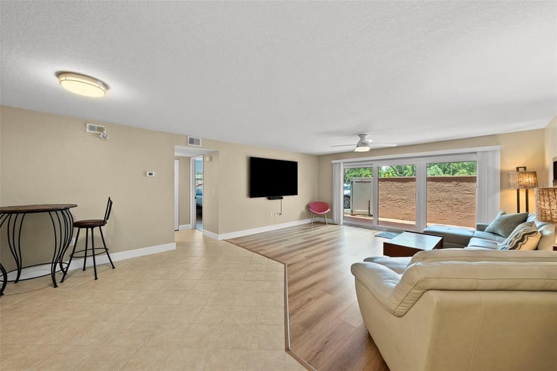 6100 Gulfport Blvd #107, Gulfport, FL 33707