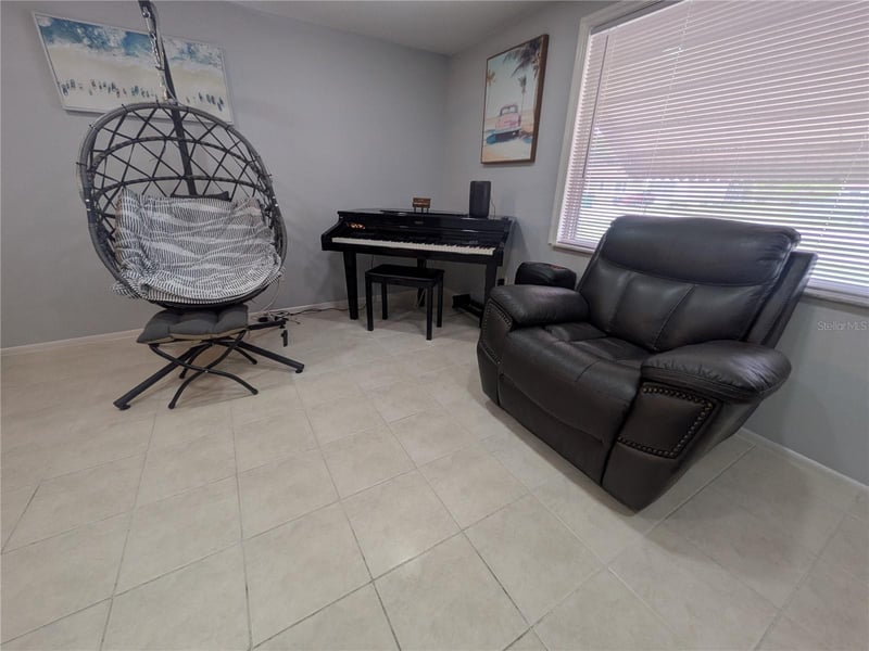6212 18th St, Zephyrhills, FL 33542