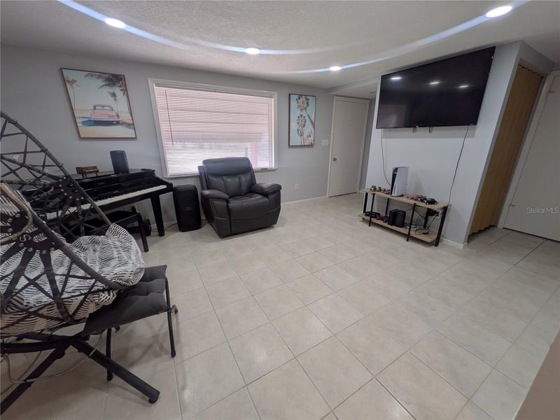 6212 18th St, Zephyrhills, FL 33542
