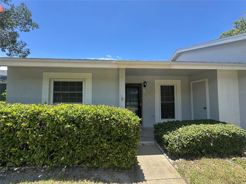 12423 Dearborn Dr #E, Hudson, FL 34667