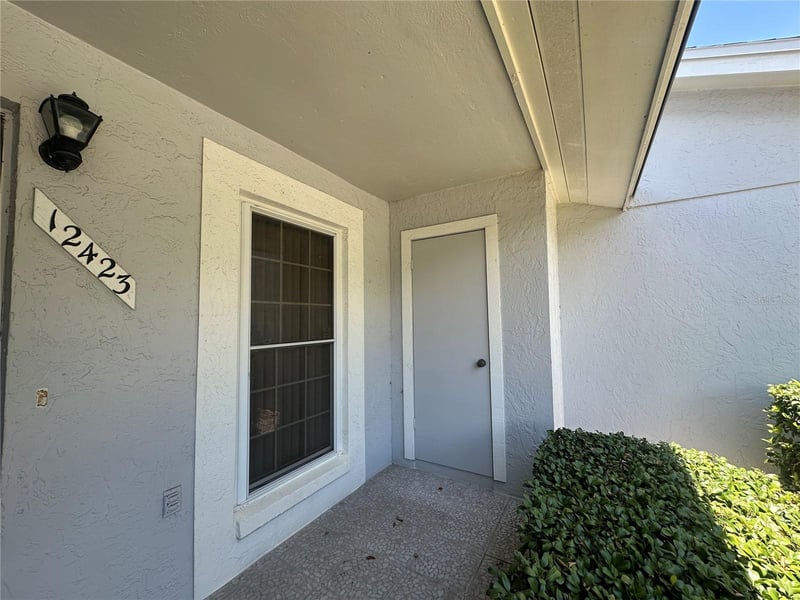 12423 Dearborn Dr #E, Hudson, FL 34667