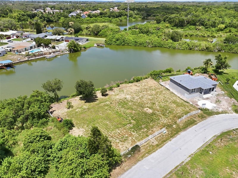 1503 Jackson Dr, Holiday, FL 34691