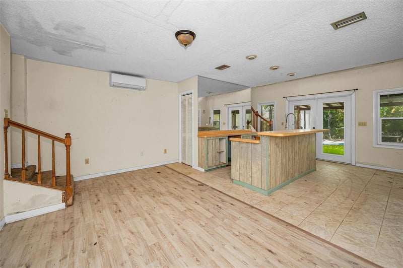 1200 Court St, Tarpon Springs, FL 34689