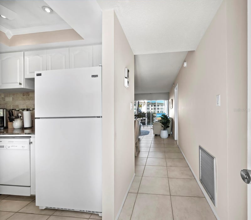4350 Chatham Dr #105, Longboat Key, FL 34228