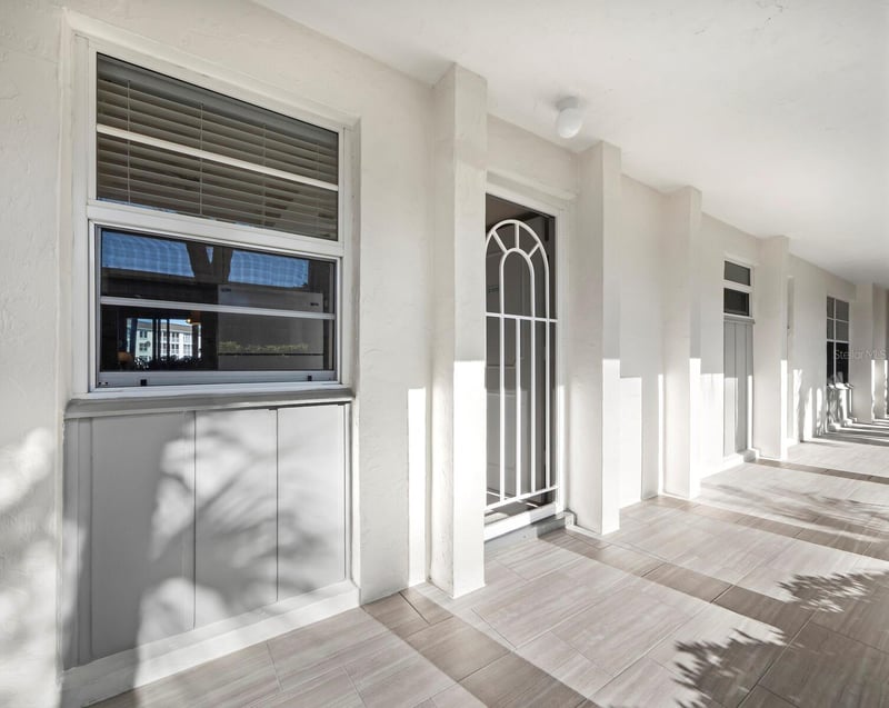 4350 Chatham Dr #105, Longboat Key, FL 34228