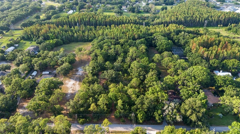 Lake Le Clare Rd, Lutz, FL 33558