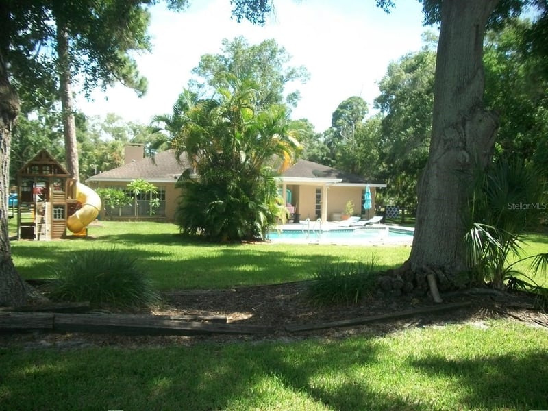 12563 74th Ave, Seminole, FL 33776