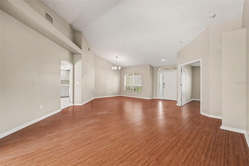 2909 Starmount Dr, Valrico, FL 33596